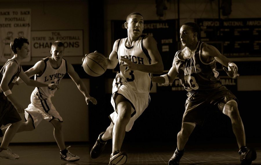 men playing basketball